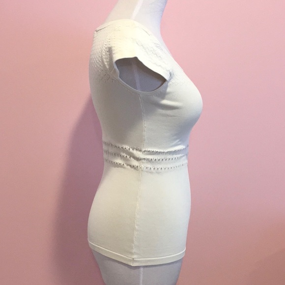 Bebe Off White Intricate Detail Top Sz XS - Picture 3 of 7